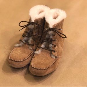 UGG QUINCY Chestnut Moccasin Booties, Size 8
